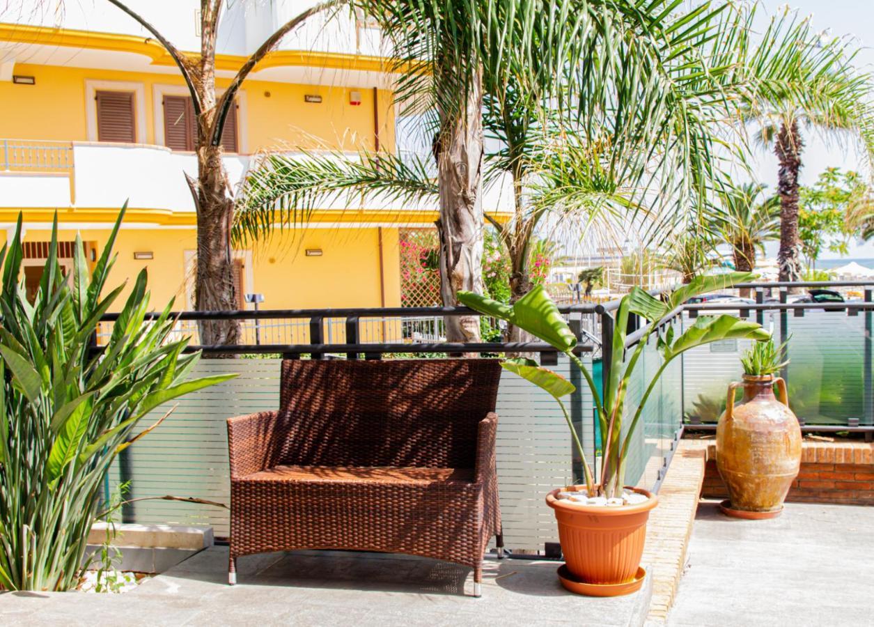 Residence Playa Tortoreto Eksteriør bilde